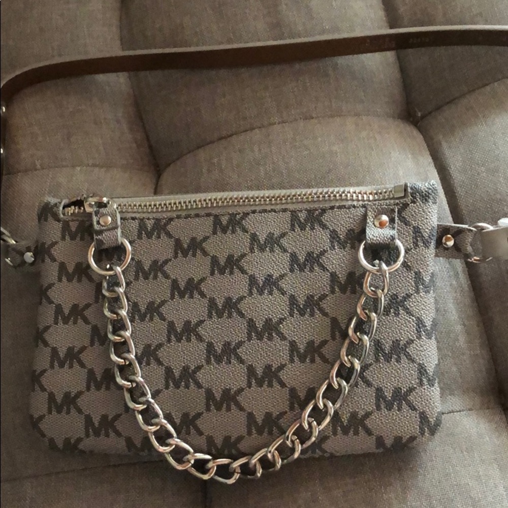 Micheal kors fanny pack